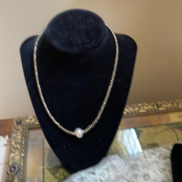 Lucas Lameth Necklace - Picture 2 of 9